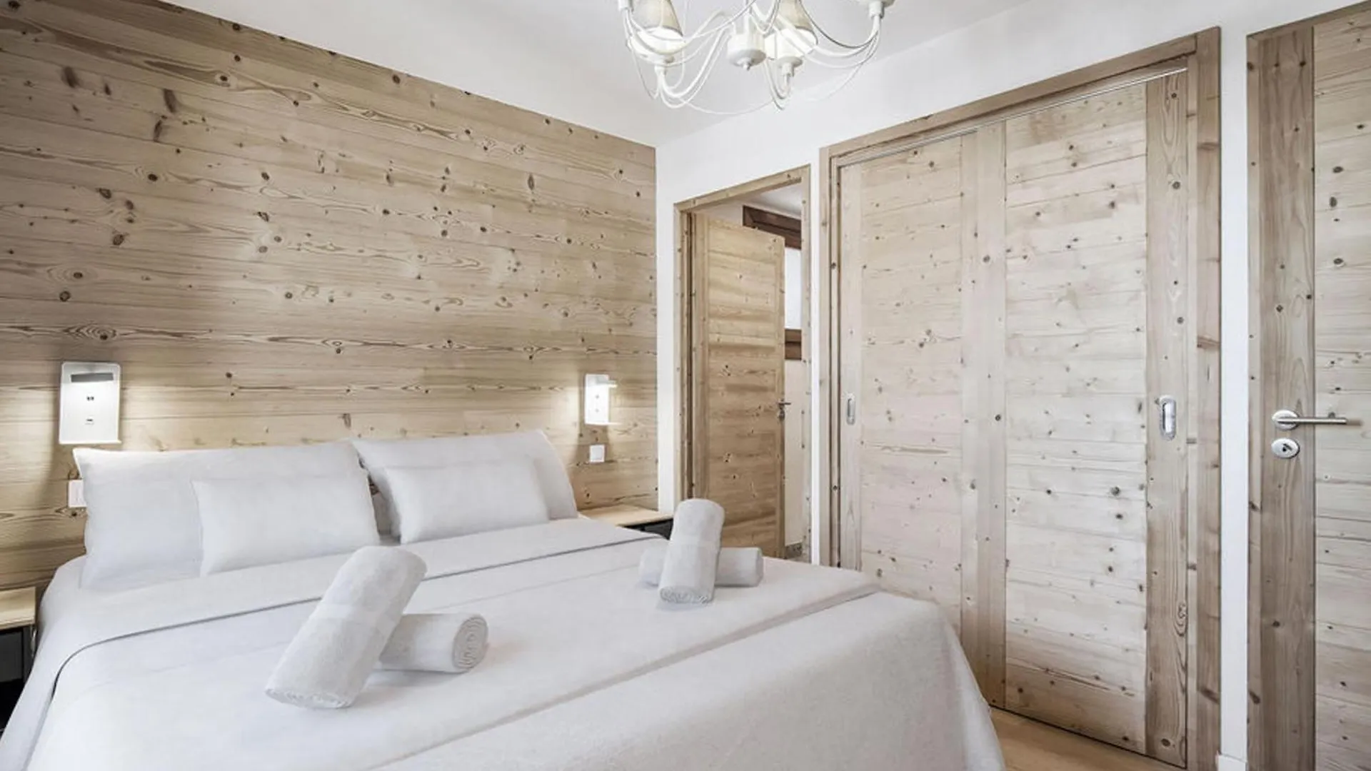 Appartement 4 Adultes-2 Enfants, Proche Pistes, 3 Ch, Cheminee, Parking, Courchevel Moriond - Fr-1-563-147